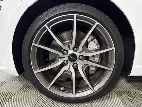 Used 2025 Genesis G70 2.5T image 21