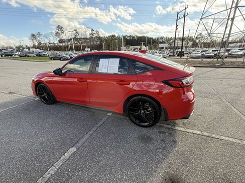 Used 2023 Honda Civic Sport image 5