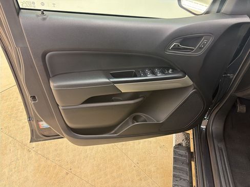 Used 2020 GMC Canyon SLT w/ Driver Alert Package AWD/4WD image 12