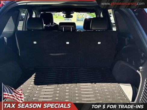 Used 2020 Jeep Grand Cherokee Altitude AWD/4WD image 18