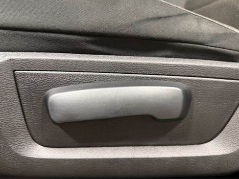 Used 2022 RAM 1500 Warlock AWD/4WD image 18