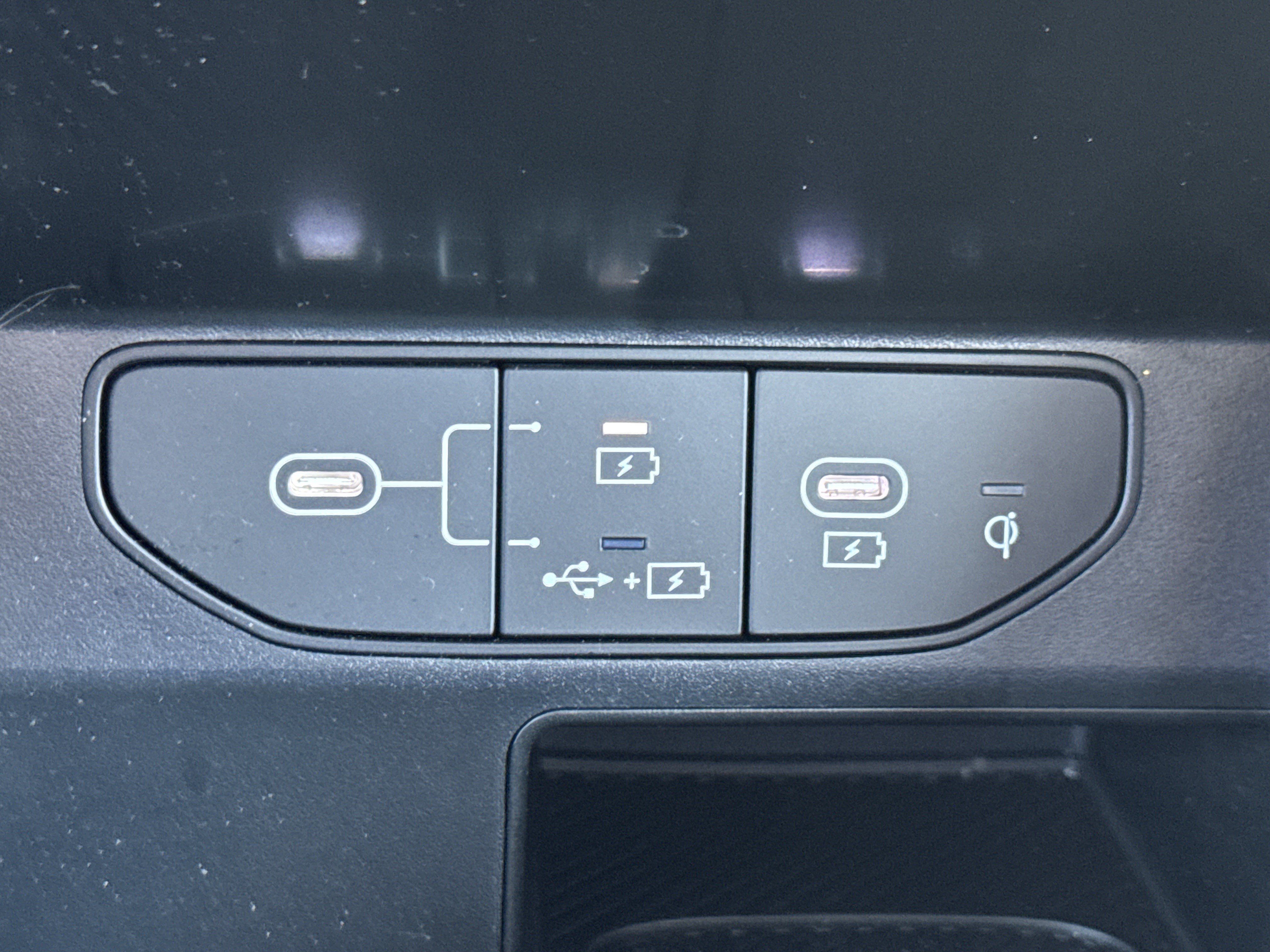 Used 2025 Kia Sorento S FWD image 21