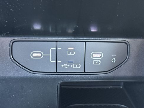 Used 2025 Kia Sorento S FWD image 21