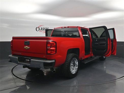 Used 2018 Chevrolet Silverado 1500 LT w/ Texas Edition image 34