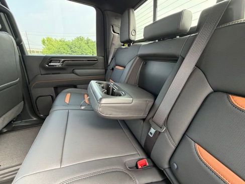 New 2026 GMC Sierra 2500 AT4 w/ AT4 Premium Plus Package AWD/4WD image 28