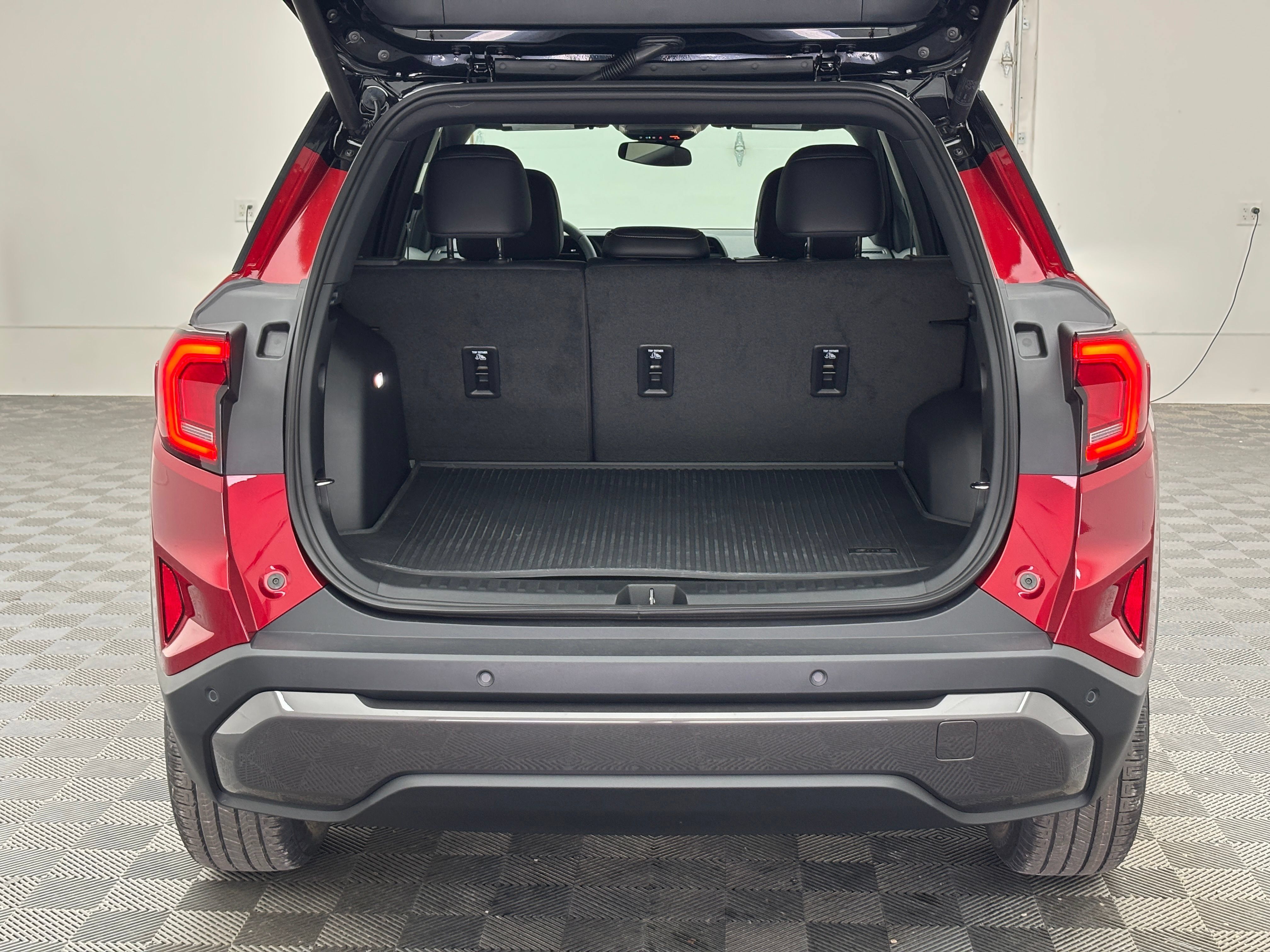 New 2027 GMC Terrain Elevation w/ Elevation Premium Package FWD image 10