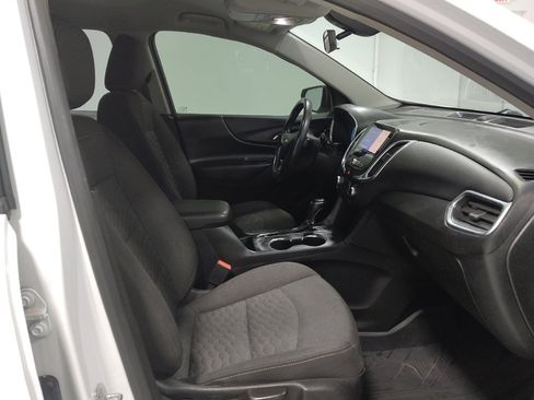 Used 2019 Chevrolet Equinox LT FWD image 21