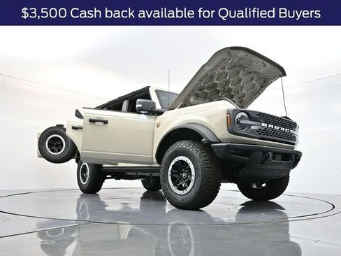 New 2025 Ford Bronco Badlands image 33