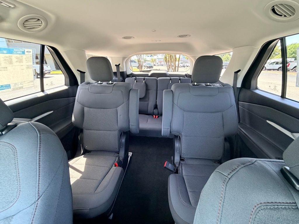 New 2026 Ford Explorer Active RWD image 25