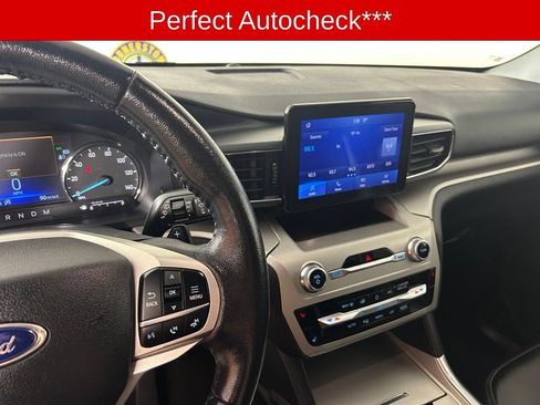 Used 2021 Ford Explorer XLT w/ Equipment Group 202A AWD/4WD image 3
