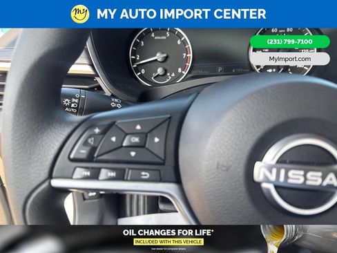 Used 2025 Nissan Altima 2.5 SV w/ SV Special Edition Package AWD/4WD image 16