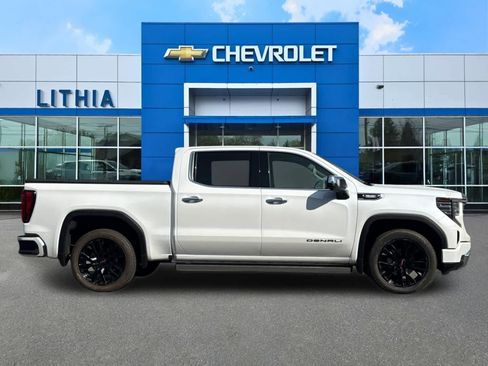 Used 2024 GMC Sierra 1500 Denali w/ Denali Reserve Package AWD/4WD image 8