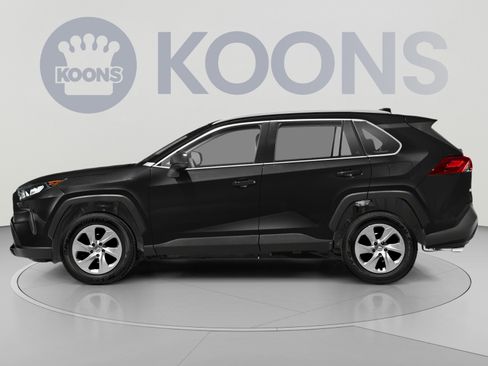 Used 2019 Toyota RAV4 LE AWD/4WD image 4