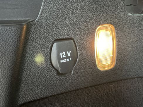 Used 2018 Mercedes-Benz GLS 550 4MATIC image 11