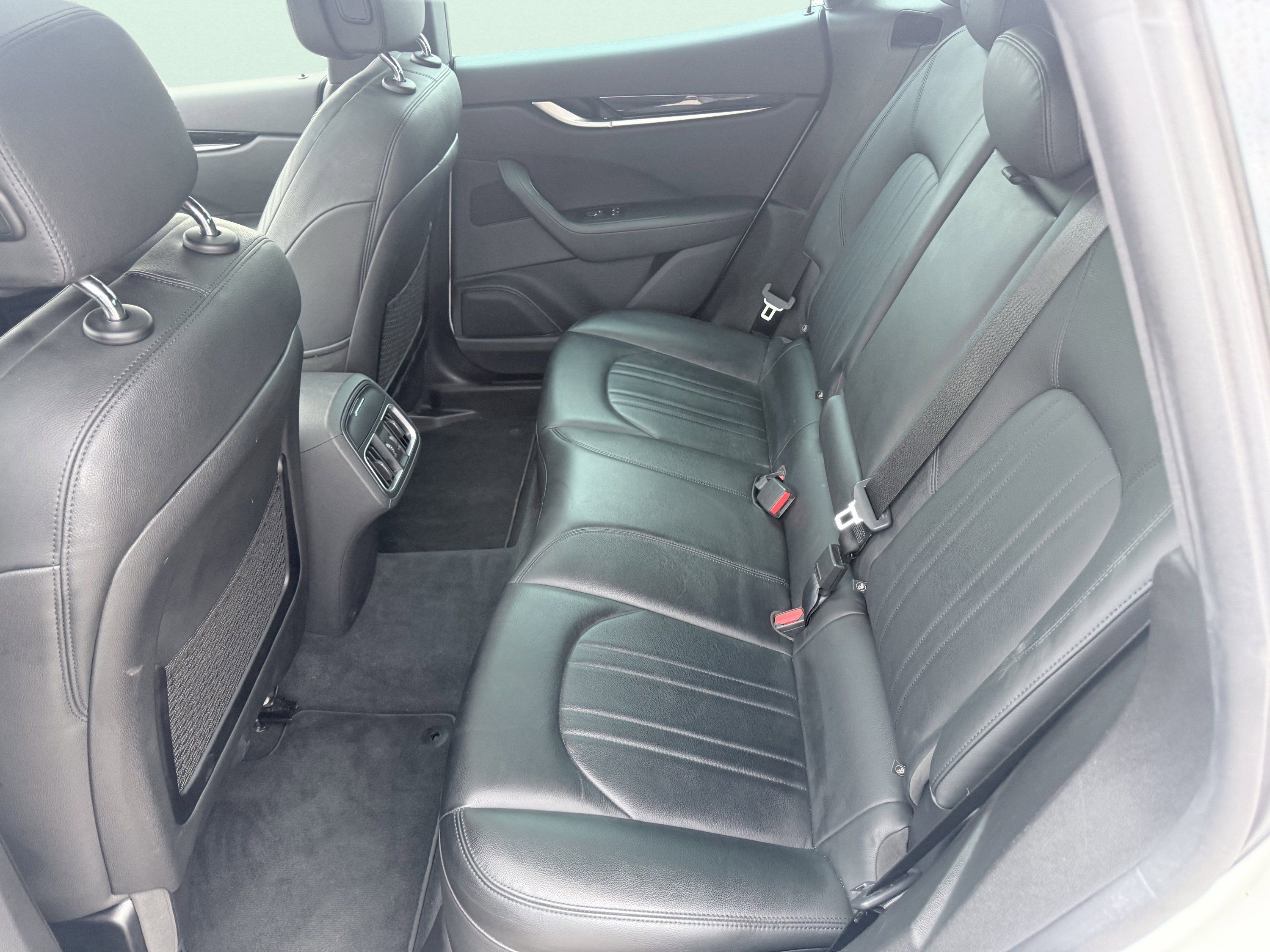 Used 2023 Maserati Levante Modena AWD/4WD image 31