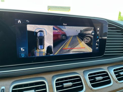 Certified 2024 Mercedes-Benz GLS 450 4MATIC image 25