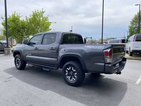 Used 2021 Toyota Tacoma TRD Off-Road w/ TRD Premium Off Road Package image 7