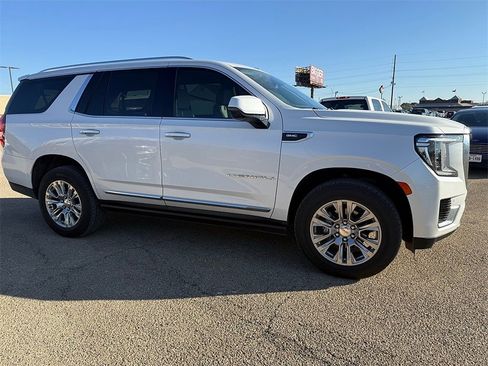 Used 2023 GMC Yukon Denali image 2