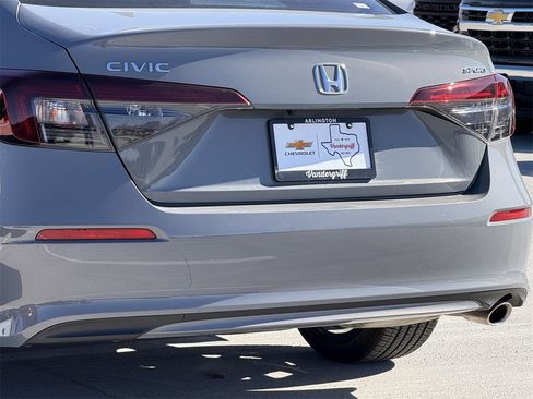 Used 2025 Honda Civic Sport image 6