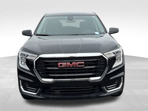 Used 2024 GMC Terrain SLE image 8