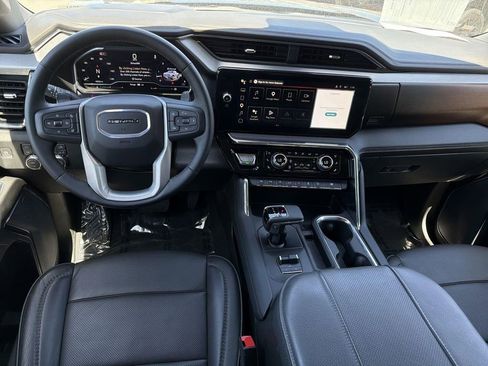 Used 2024 GMC Sierra 1500 Denali w/ Technology Package AWD/4WD image 6