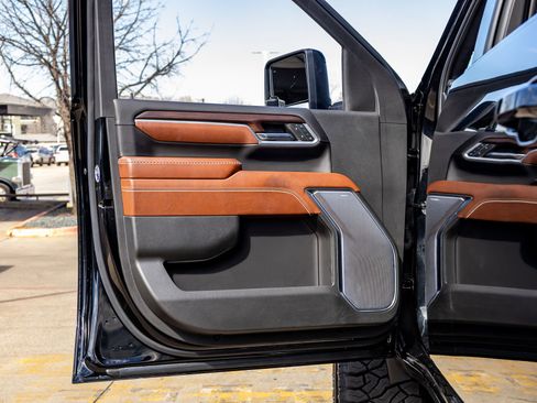 Used 2024 GMC Sierra 2500 Denali Ultimate w/ Max Trailering Package image 36