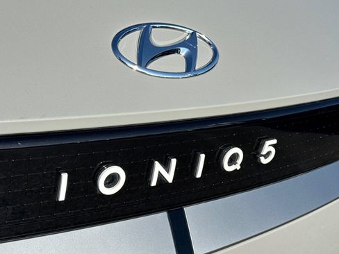 Used 2024 Hyundai Ioniq 5 SE RWD image 11