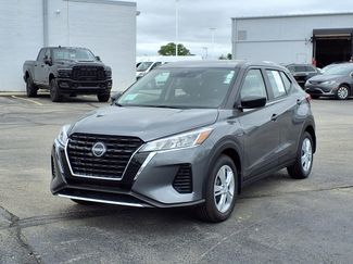 Used 2025 Nissan Kicks Play S FWD video 2