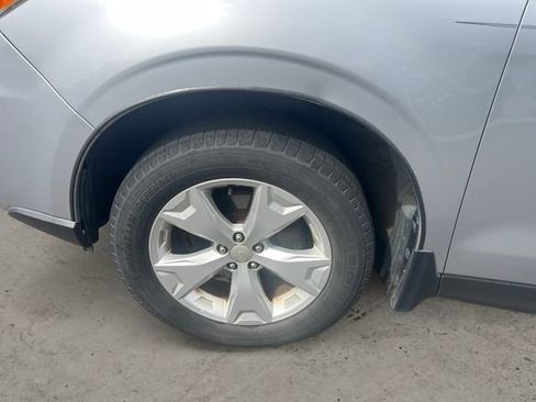 Used 2016 Subaru Forester 2.5i Premium w/ Popular Package #2 AWD/4WD image 9