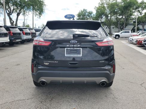 Used 2023 Ford Edge Titanium image 8