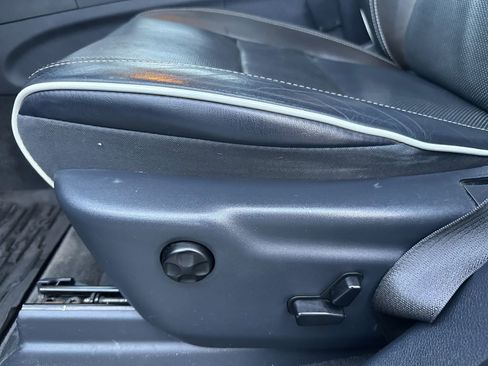 Used 2014 Jeep Grand Cherokee Overland w/ Advanced Technology Group image 29