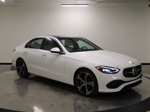 Used 2022 Mercedes-Benz C 300 C 300 w/ Exclusive Trim Package image 8
