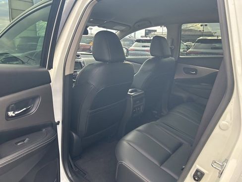 Used 2024 Nissan Murano SV w/ SV Midnight Edition Package image 11