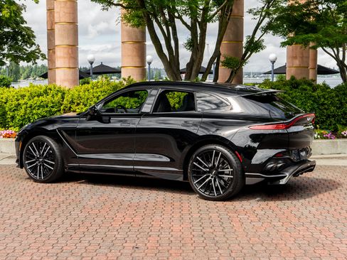 Used 2023 Aston Martin DBX 707 AWD/4WD image 2