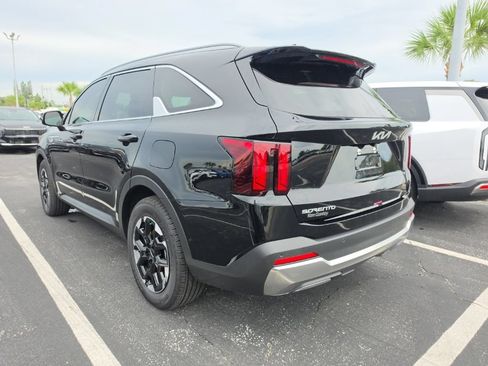 Used 2026 Kia Sorento S w/ S Panoramic Sunroof Package FWD image 12