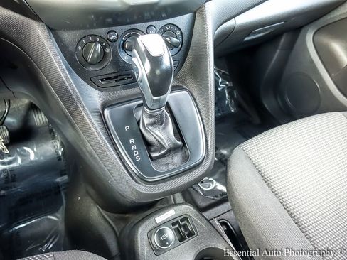 Used 2018 Ford Transit Connect XL image 17