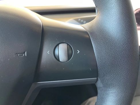 Used 2023 Tesla Model 3 Standard Range RWD image 32