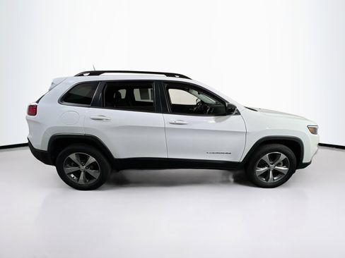 Used 2022 Jeep Cherokee Limited image 4