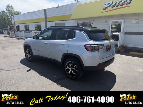 Used 2025 Jeep Compass Limited AWD/4WD image 2