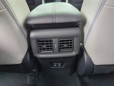 Used 2019 Toyota RAV4 Limited image 21