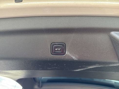 Certified 2022 Chevrolet Suburban RST w/ Sport Performance Package image 13