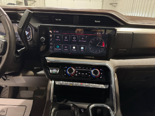 Used 2024 GMC Sierra 2500 Denali w/ Denali Reserve Package AWD/4WD image 15
