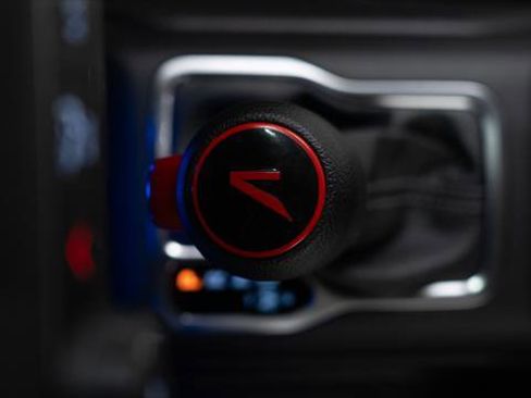 Used 2025 Jeep Gladiator Sport image 47