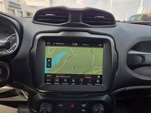 Used 2022 Jeep Renegade Trailhawk AWD/4WD image 28