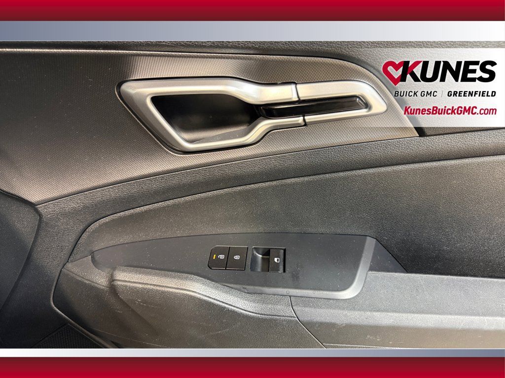 Used 2026 Kia Sportage LX FWD image 36