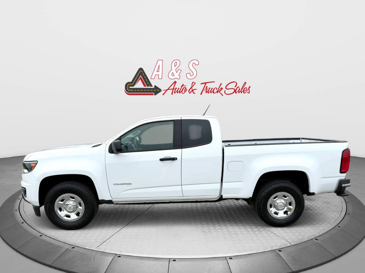 Used 2018 Chevrolet Colorado W/T w/ WT Convenience Package RWD image 5