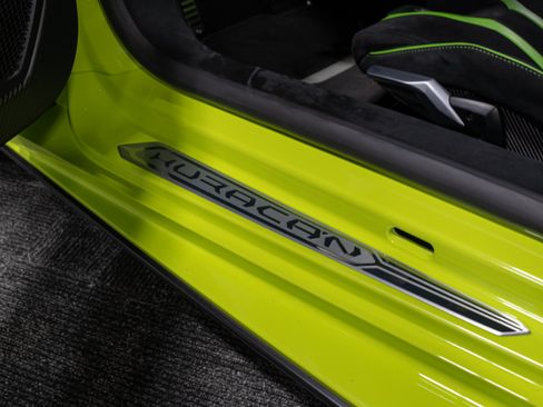 Used 2023 Lamborghini Huracan STO RWD image 46
