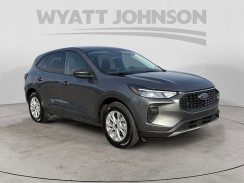 Used 2025 Ford Escape Active FWD image 7