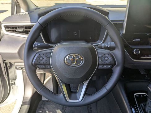 Used 2025 Toyota Corolla XLE image 15