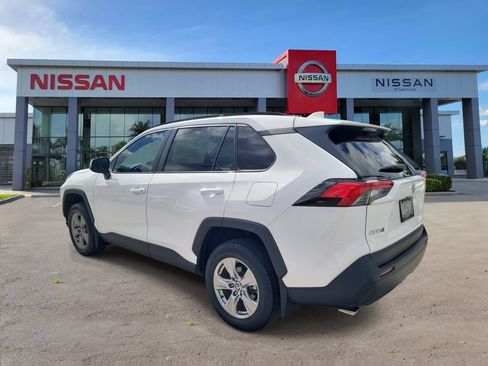 Used 2024 Toyota RAV4 XLE w/ Convenience Package FWD image 4